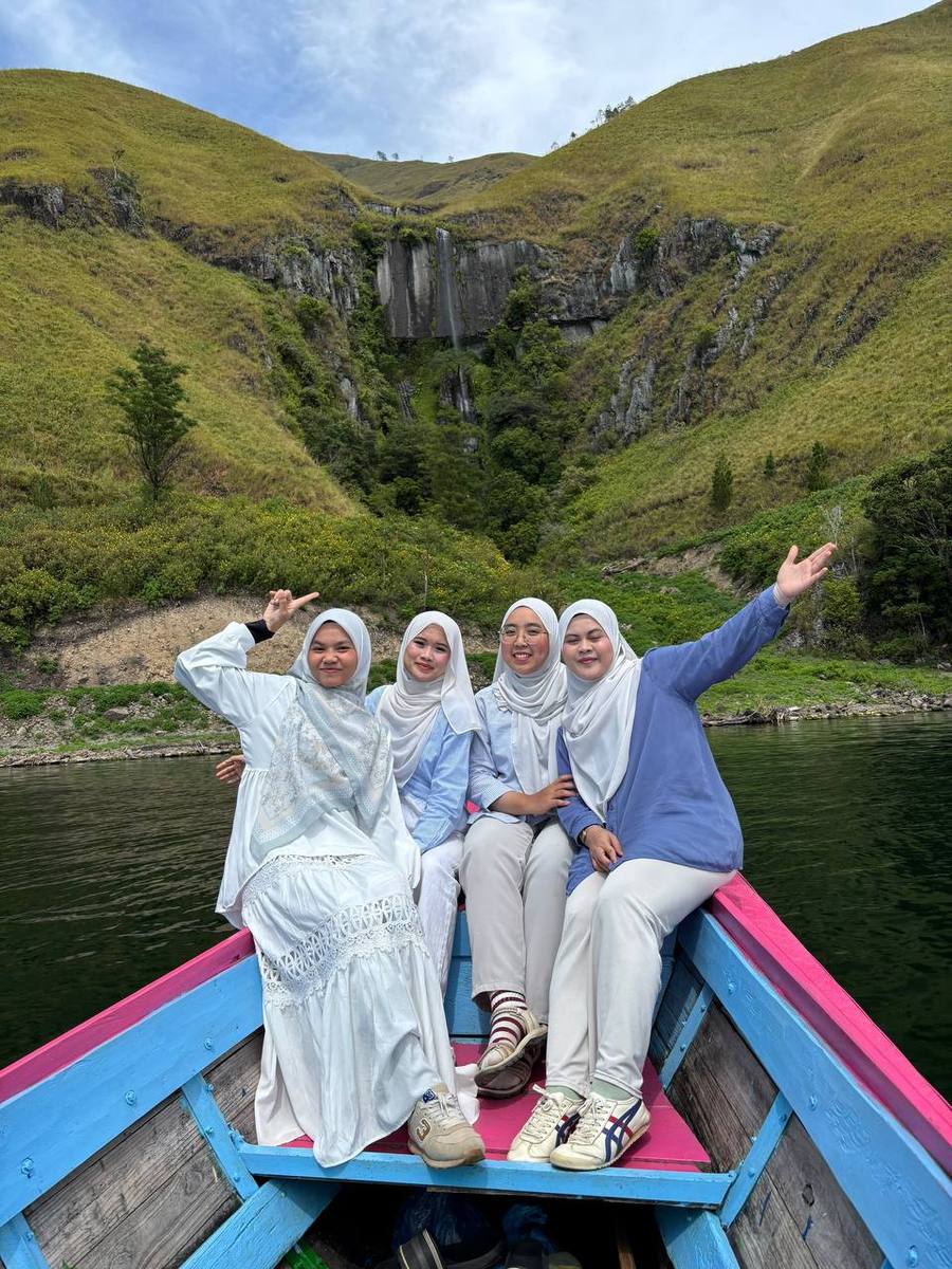 Dokumentasi perjalanan di Danau Toba
